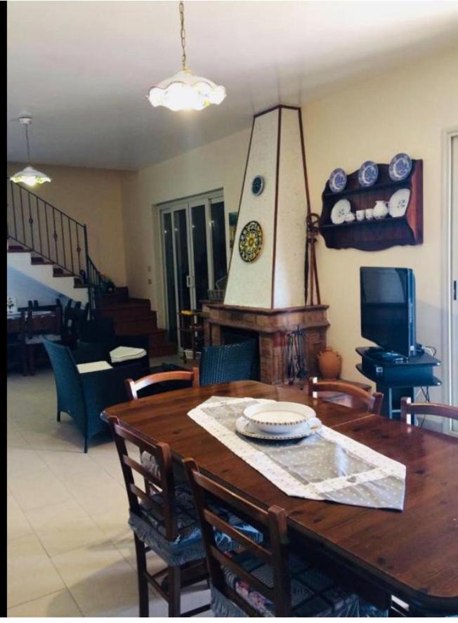 Villa Vela Augusta Bagian luar foto
